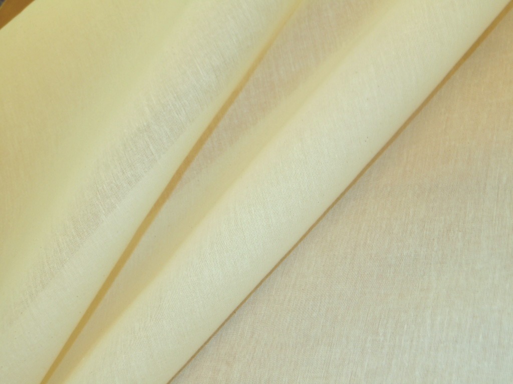 Light muslin natural fabric perfect for lining DIY masks